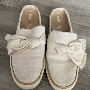 TOMS Heritage Canvas Sunrise Bow Slip-On Mules